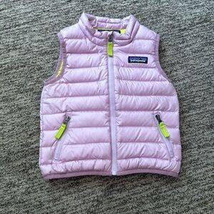 Patagonia girls 12-18mo down vest